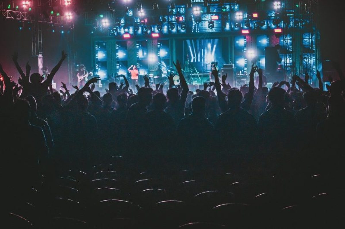Fiesta de Música Electrónica Alerón Selecta
