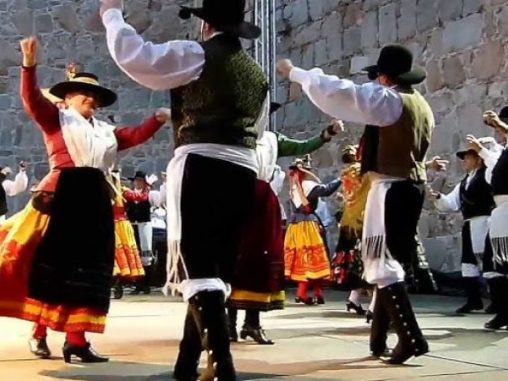 Taller Baila con nosotros, aprende nuestras tradiciones